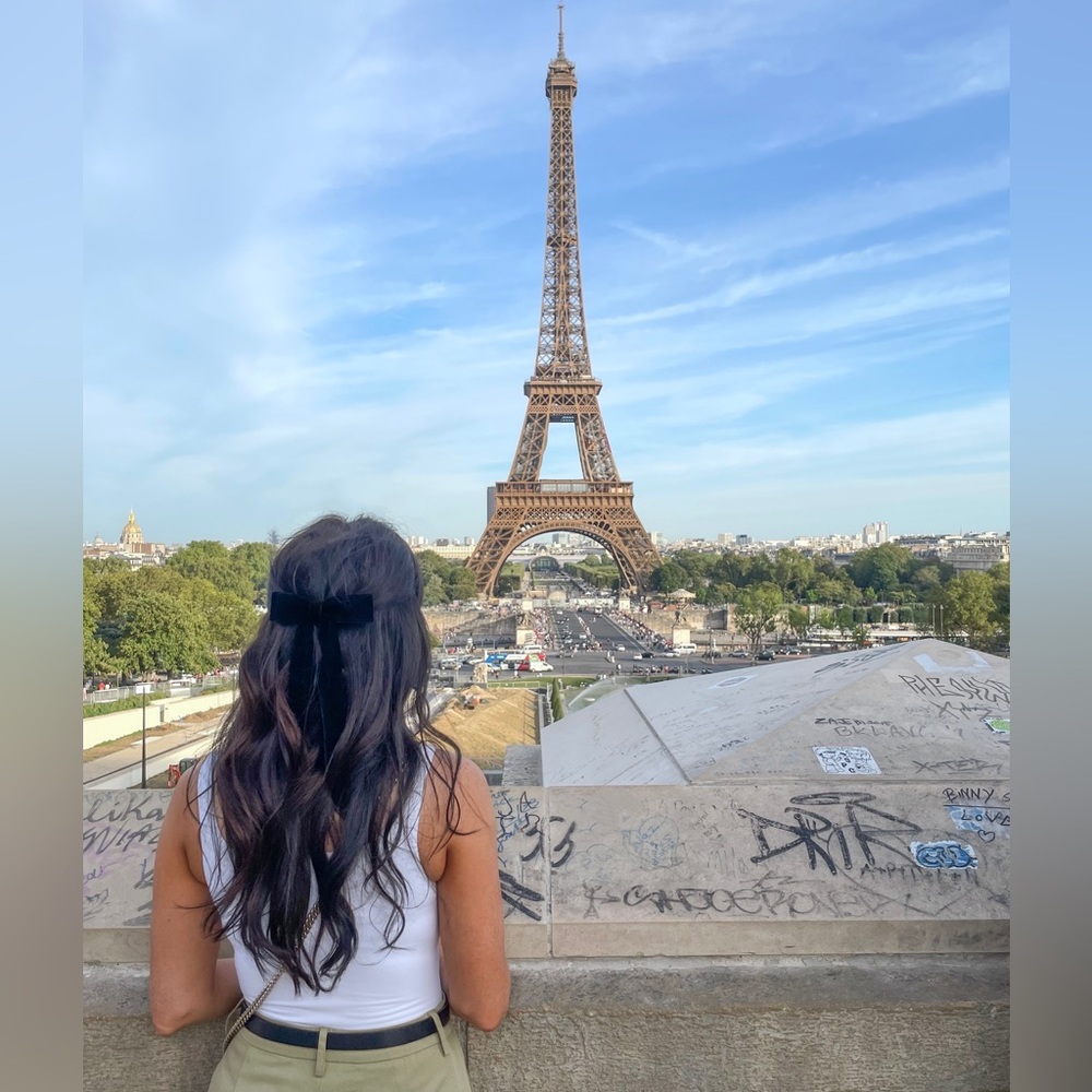 𝐌𝐲 𝐂𝐥𝐨𝐬𝐞𝐭 - Picture 3 of 3